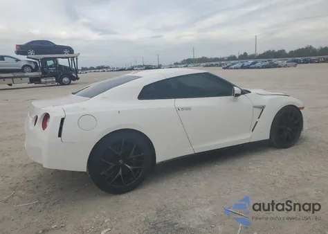2015 Nissan Gt-R Premium z USA, uszkodzony, nr VIN JN1AR5EF5FM281737